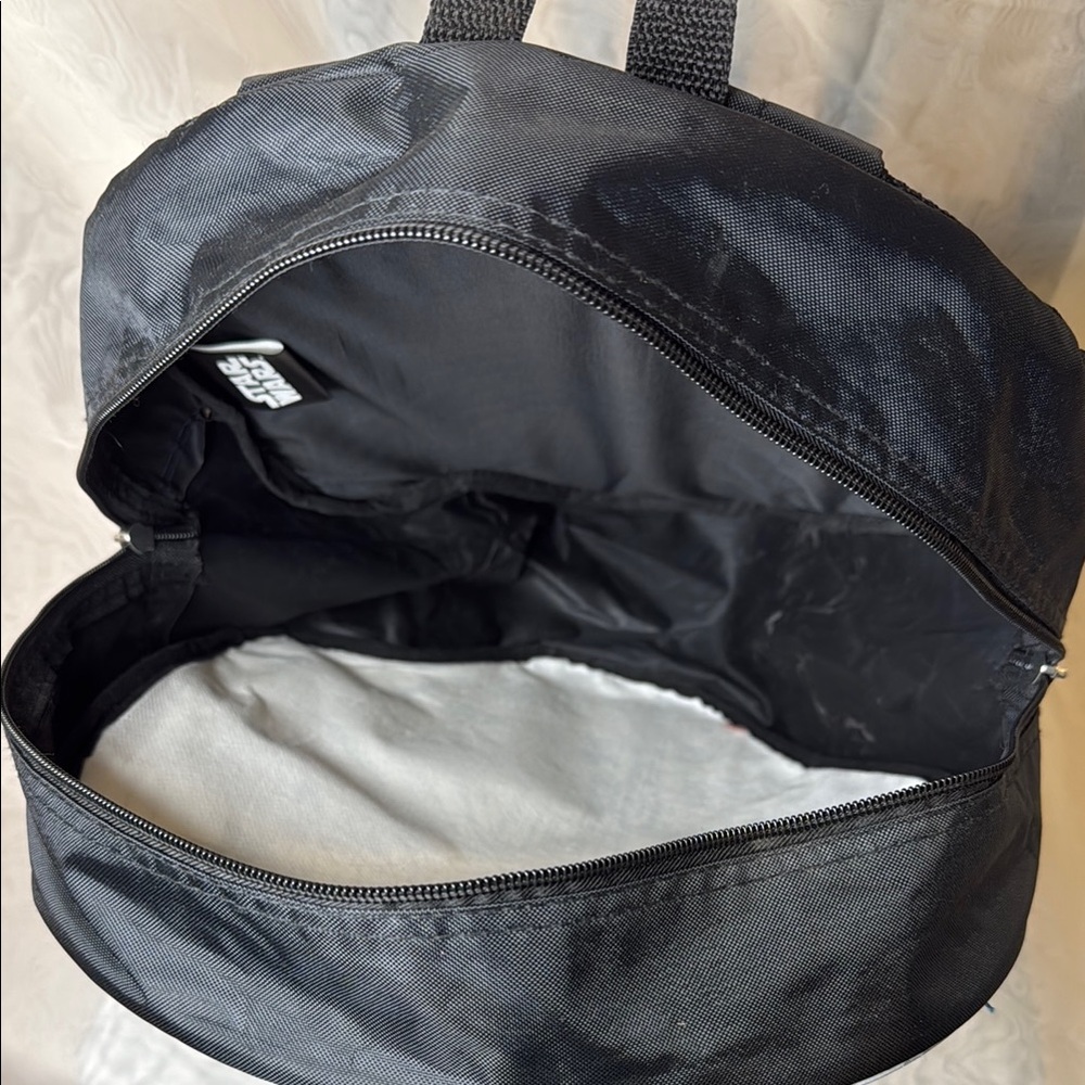 Star Wars Millennium Falcon Backpack - Picture 9 of 11